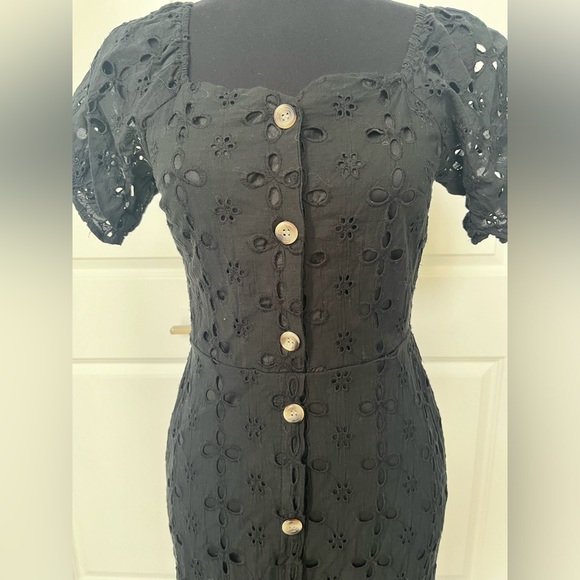 Black eyelet lace dress by Monteau size small item 08-06 - Picture 3 of 10